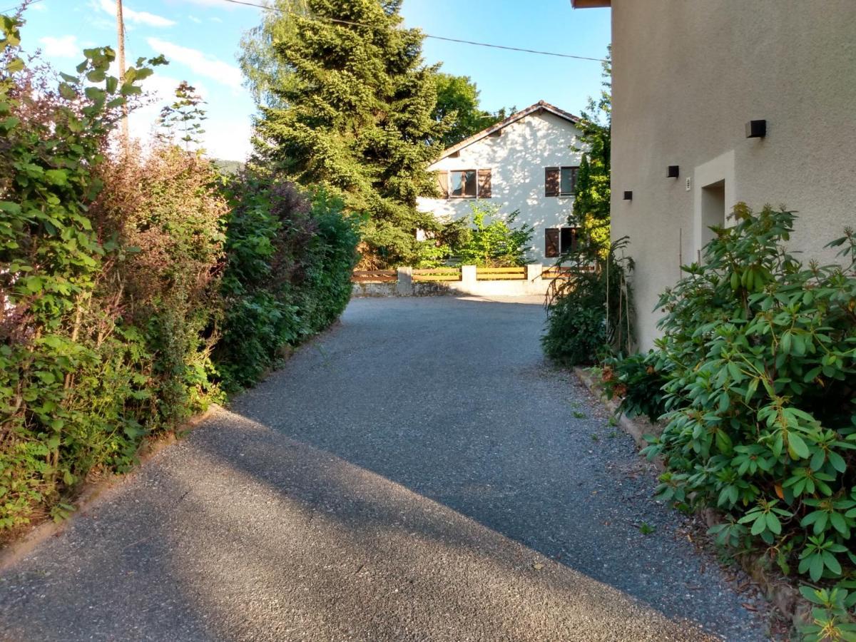 Gite Les Eglantines Rez-De-Jardin เฌราร์แมร์ ภายนอก รูปภาพ